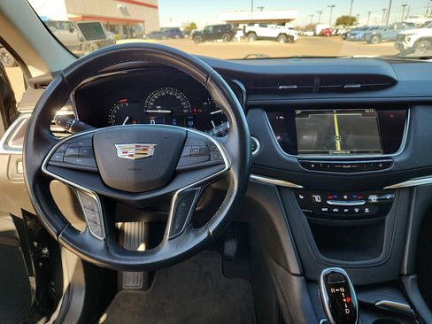 Used 2019 Cadillac XT5 Luxury image 11
