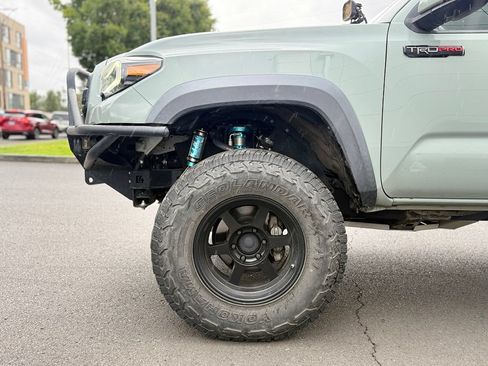 Used 2021 Toyota Tacoma TRD Pro AWD/4WD image 8