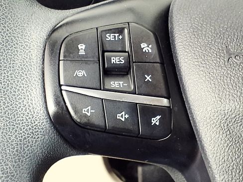 Used 2022 Ford Escape SE w/ SE Sport Appearance Package FWD image 16