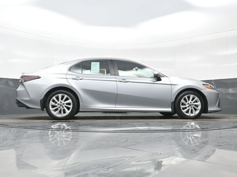 Used 2023 Toyota Camry LE image 30