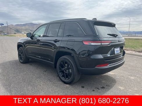 New 2026 Jeep Grand Cherokee Altitude AWD/4WD image 6