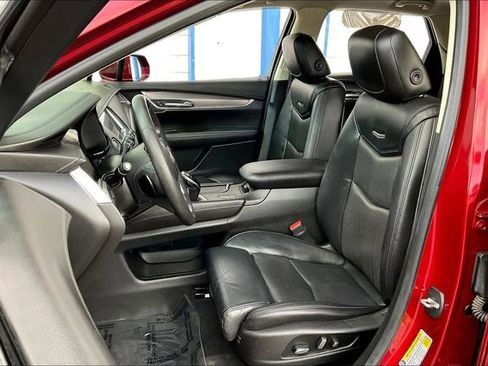 Used 2017 Cadillac XT5 Luxury w/ Driver Awareness Package image 25