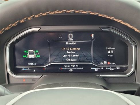 Used 2025 GMC Sierra 2500 AT4 image 27