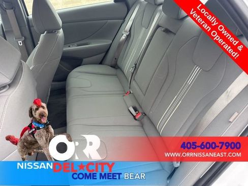 Used 2025 Hyundai Elantra SEL FWD image 11
