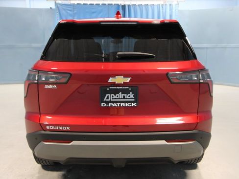 Used 2026 Chevrolet Equinox LT FWD image 27