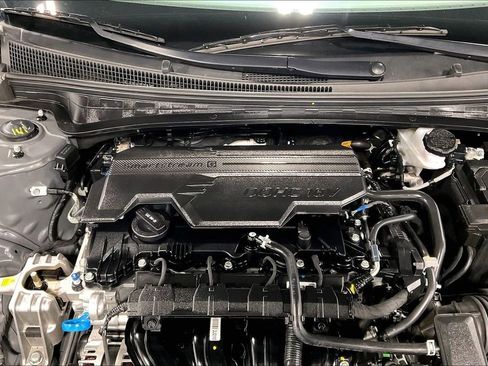 Used 2025 Hyundai Elantra Sport FWD image 39