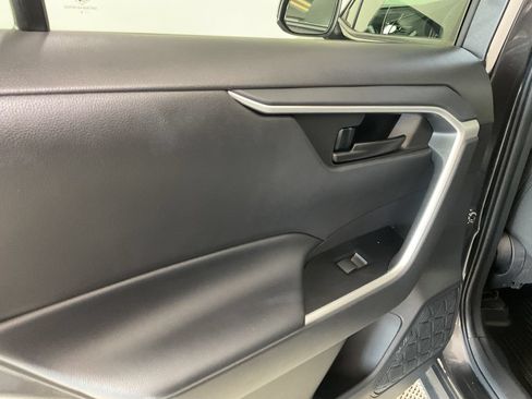 Used 2023 Toyota RAV4 LE AWD/4WD image 18