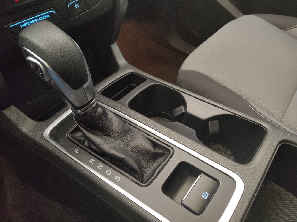 Used 2018 Ford Escape SE w/ Ford Safe & Smart Package FWD image 26