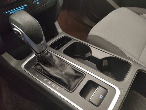 Used 2018 Ford Escape SE w/ Ford Safe & Smart Package FWD image 26