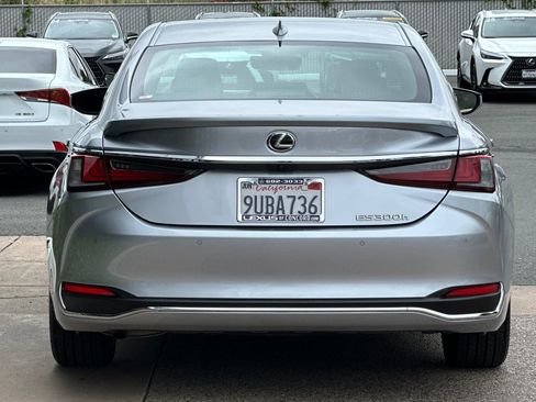 Used 2025 Lexus ES 300h w/ Premium Package FWD image 5