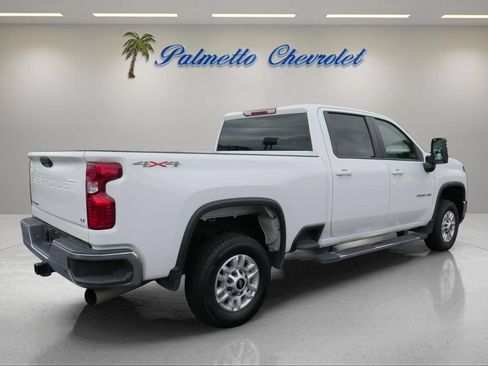 Used 2025 Chevrolet Silverado 2500 LT w/ Convenience Package AWD/4WD image 3