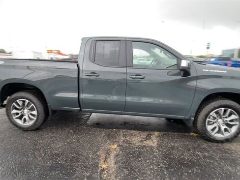New 2026 Chevrolet Silverado 1500 LT image 3