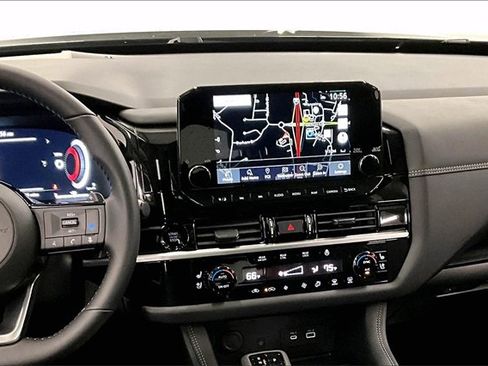 New 2025 Nissan Pathfinder Platinum image 7