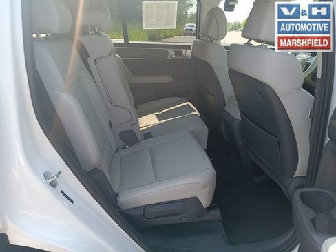 Used 2025 Hyundai Santa Fe SEL AWD/4WD image 10