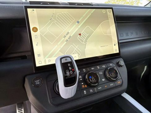 New 2026 Land Rover Defender 110 OCTA image 22