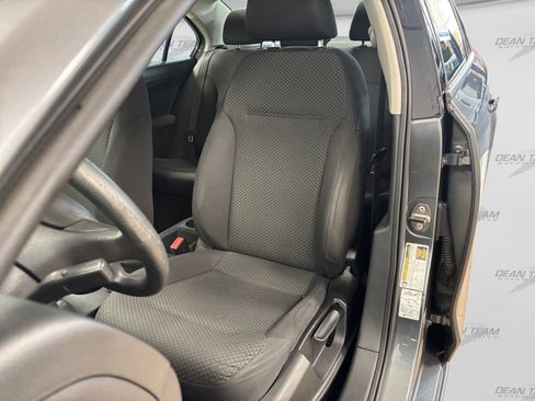 Used 2012 Volkswagen Jetta S FWD image 25