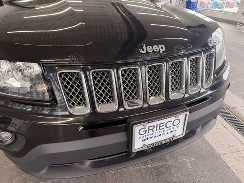 Used 2015 Jeep Compass Latitude image 3