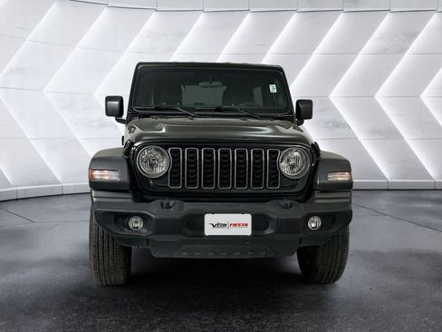 Used 2026 Jeep Wrangler Unlimited Sport AWD/4WD image 2