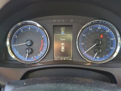 Used 2019 Toyota Corolla SE image 16