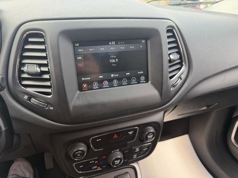 Used 2019 Jeep Compass Sport FWD image 23