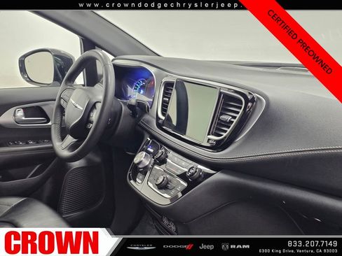 Certified 2024 Chrysler Pacifica Select image 13