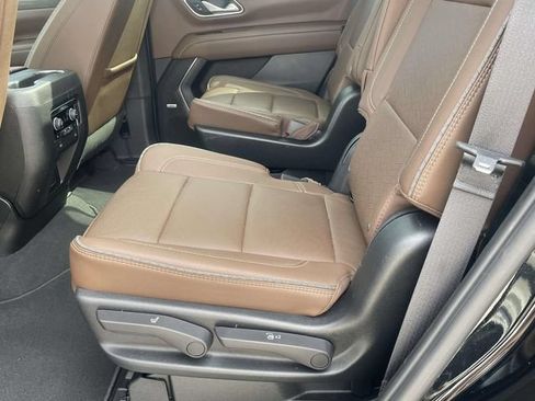 Used 2023 Chevrolet Tahoe High Country w/ Premium Package AWD/4WD image 12