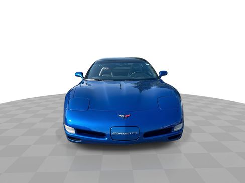 Used 2002 Chevrolet Corvette Coupe w/ Preferred Equipment Group2 RWD image 3