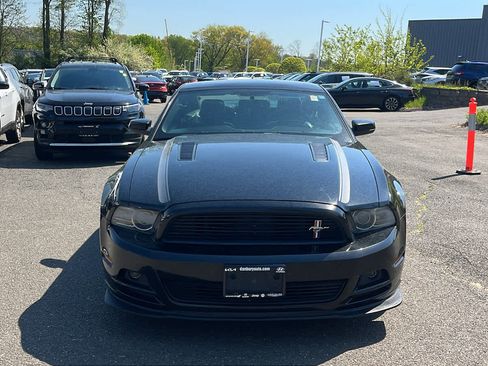 Used 2013 Ford Mustang GT Premium RWD image 2