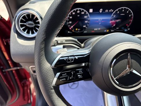 New 2026 Mercedes-Benz GLB 250 4MATIC image 25