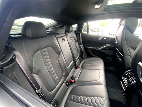 Used 2025 BMW X6 M Competition w/ Executive Package image 19