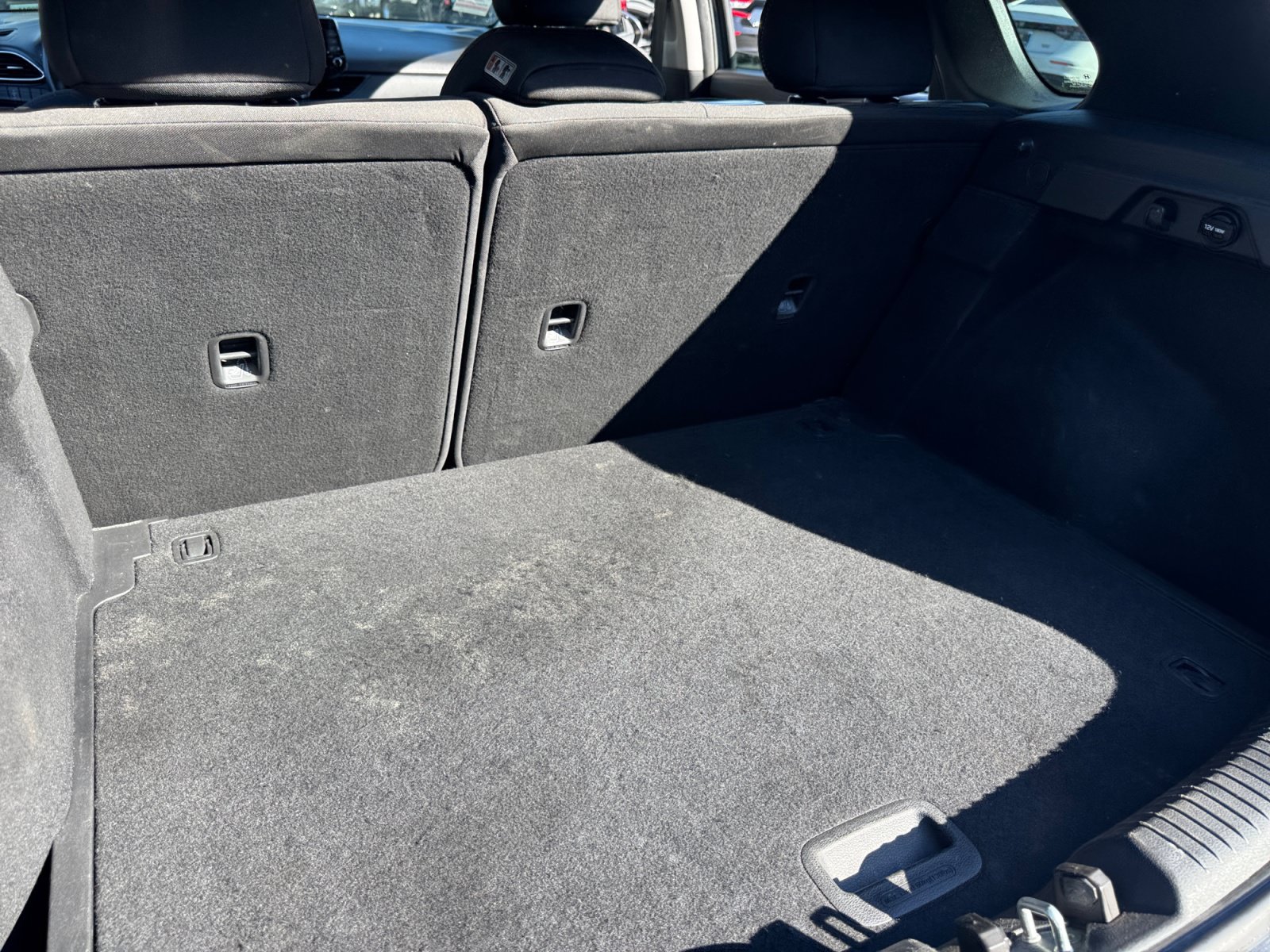 Used 2019 Hyundai Elantra GT FWD image 17