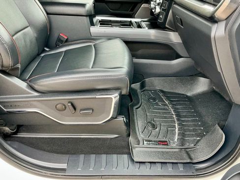 Used 2024 Ford F250 Lariat w/ Lariat Ultimate Package AWD/4WD image 23