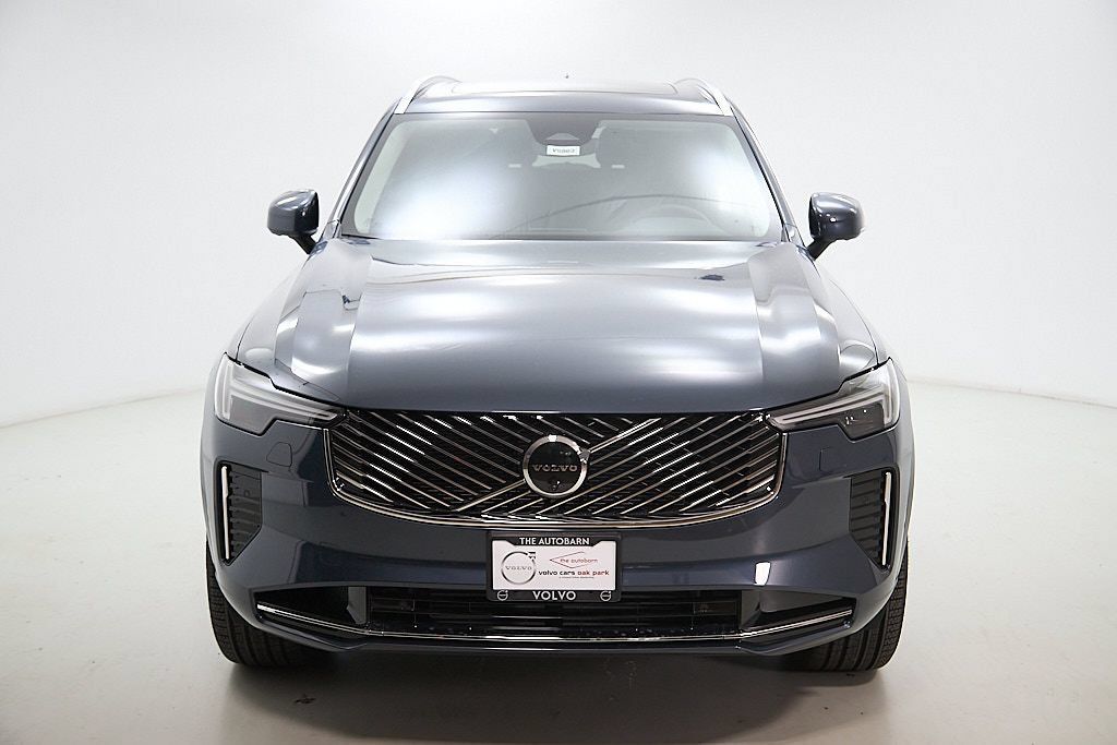 New 2026 Volvo XC90 T8 Plus w/ Protection Package AWD/4WD image 5