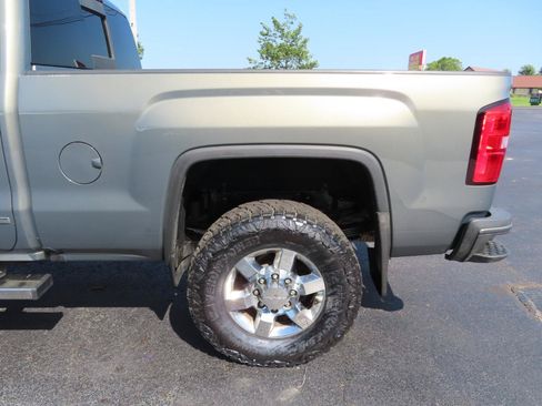 Used 2018 GMC Sierra 3500 Denali w/ Duramax Plus Package AWD/4WD image 17