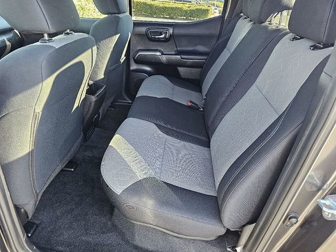 Used 2023 Toyota Tacoma TRD Off-Road image 19