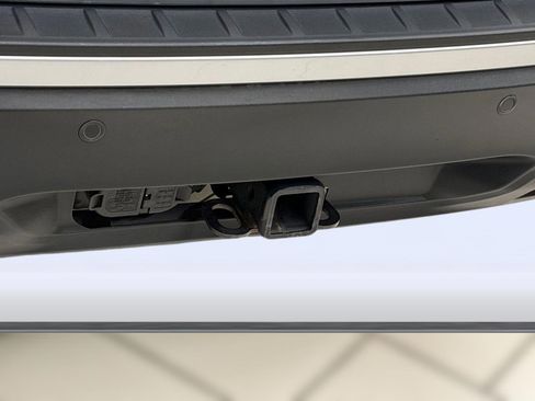 Used 2024 Ford Explorer XLT w/ Class IV Trailer Tow Package image 37