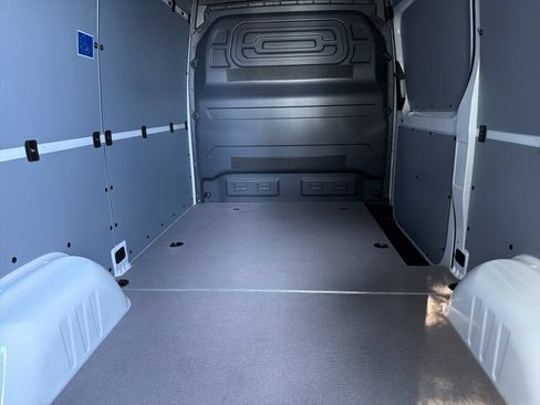 Used 2026 Mercedes-Benz Sprinter 2500 image 12
