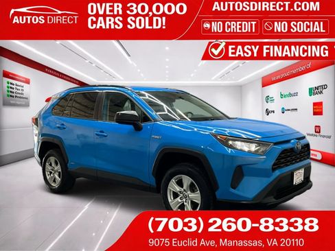 Used 2021 Toyota RAV4 LE AWD/4WD image 1
