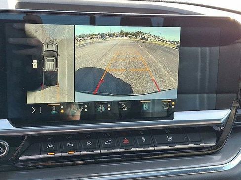 Used 2023 Chevrolet Silverado 1500 High Country w/ Technology Package image 18