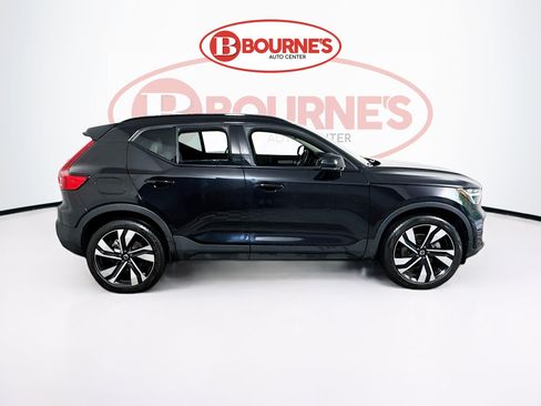Used 2023 Volvo XC40 B5 Plus w/ Driver Assist Package AWD/4WD image 12