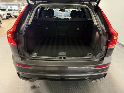 Used 2024 Volvo XC60 B5 Plus image 21