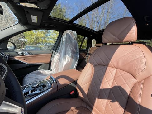 New 2026 BMW X5 xDrive40i w/ M Sport Package image 7