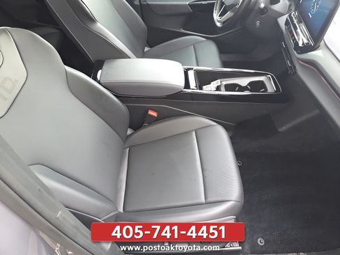 Used 2023 Volkswagen ID.4 Pro S AWD/4WD image 34
