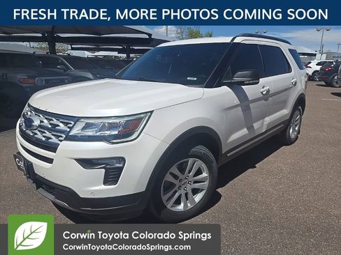 Used 2019 Ford Explorer XLT w/ Equipment Group 202A image 3