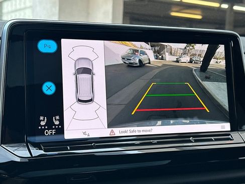 New 2025 Volkswagen Atlas Cross Sport SEL R-Line image 17