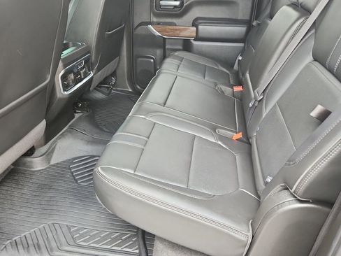 Used 2021 Chevrolet Silverado 1500 High Country w/ Technology Package AWD/4WD image 9