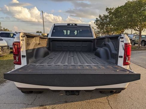 New 2026 RAM 3500 Big Horn AWD/4WD image 9