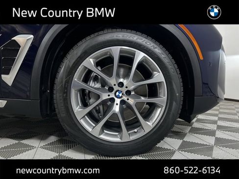New 2026 BMW X5 xDrive50e image 9