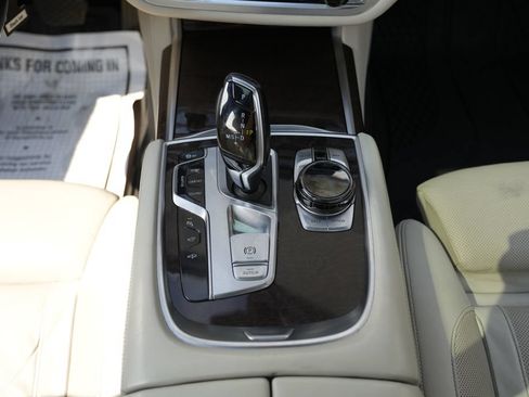 Used 2016 BMW 750i xDrive AWD/4WD image 47