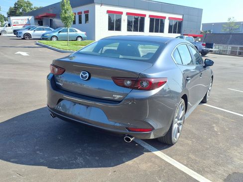 Used 2023 MAZDA MAZDA3 s FWD image 4